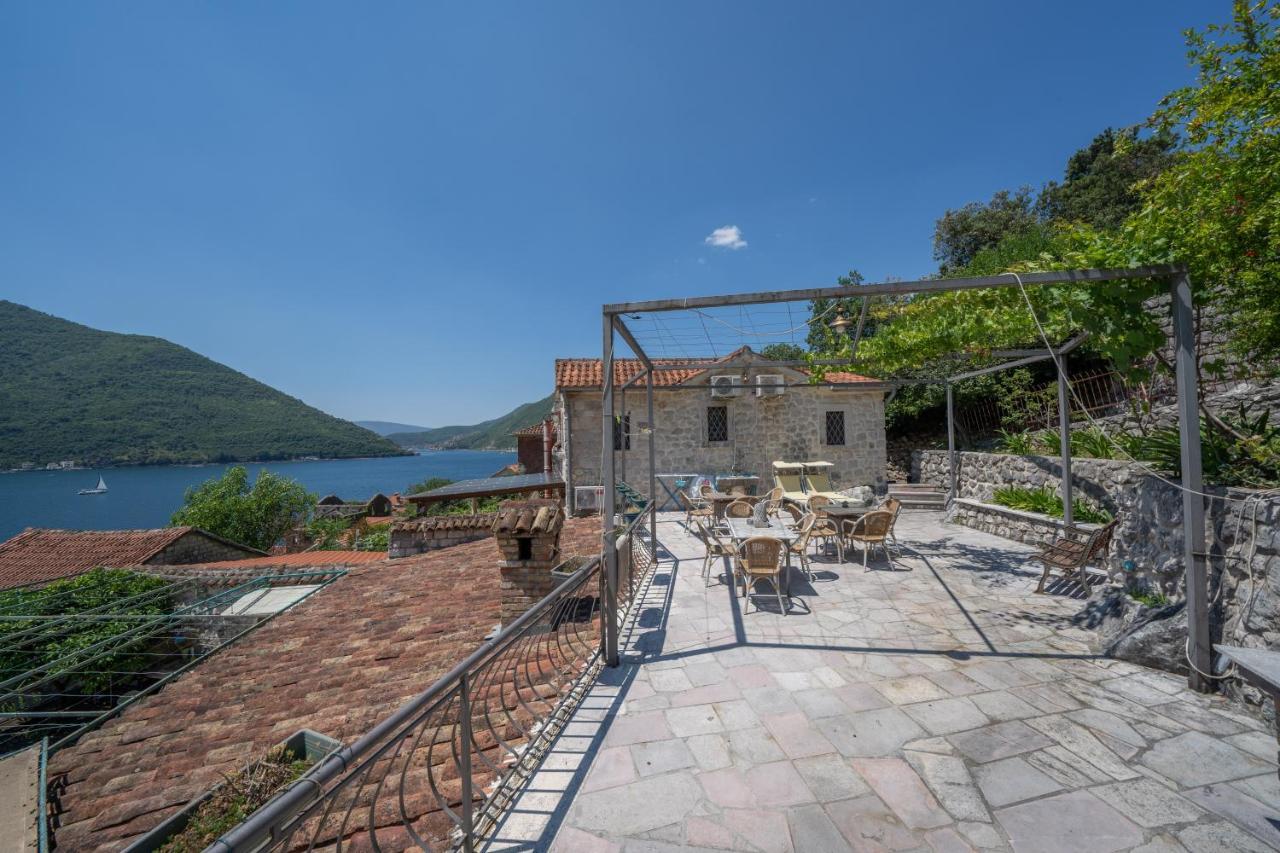 Apartments Franovic Perast Exterior photo