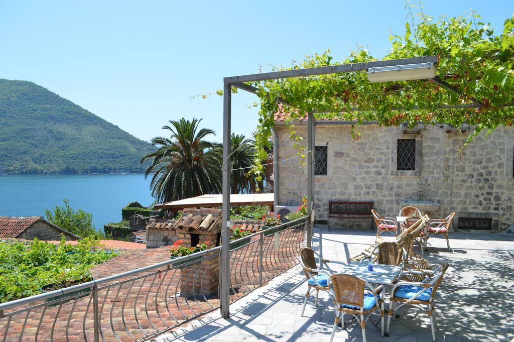 Apartments Franovic Perast Exterior photo